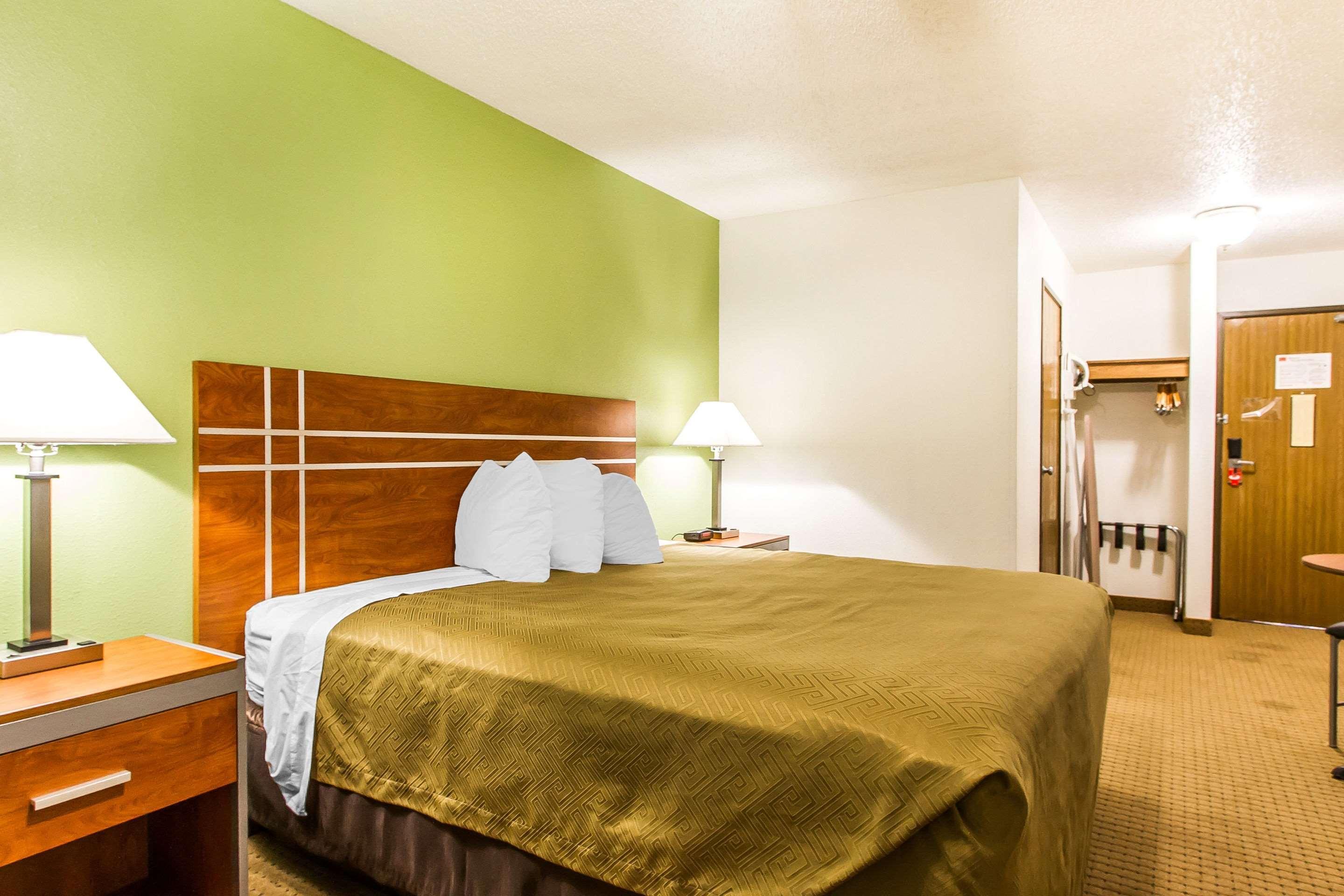 Econo Lodge & Suites Pekin Екстер'єр фото