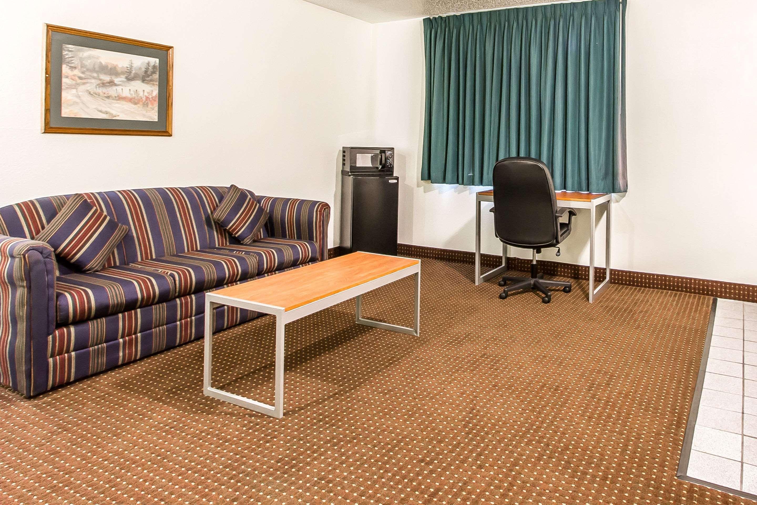 Econo Lodge & Suites Pekin Екстер'єр фото