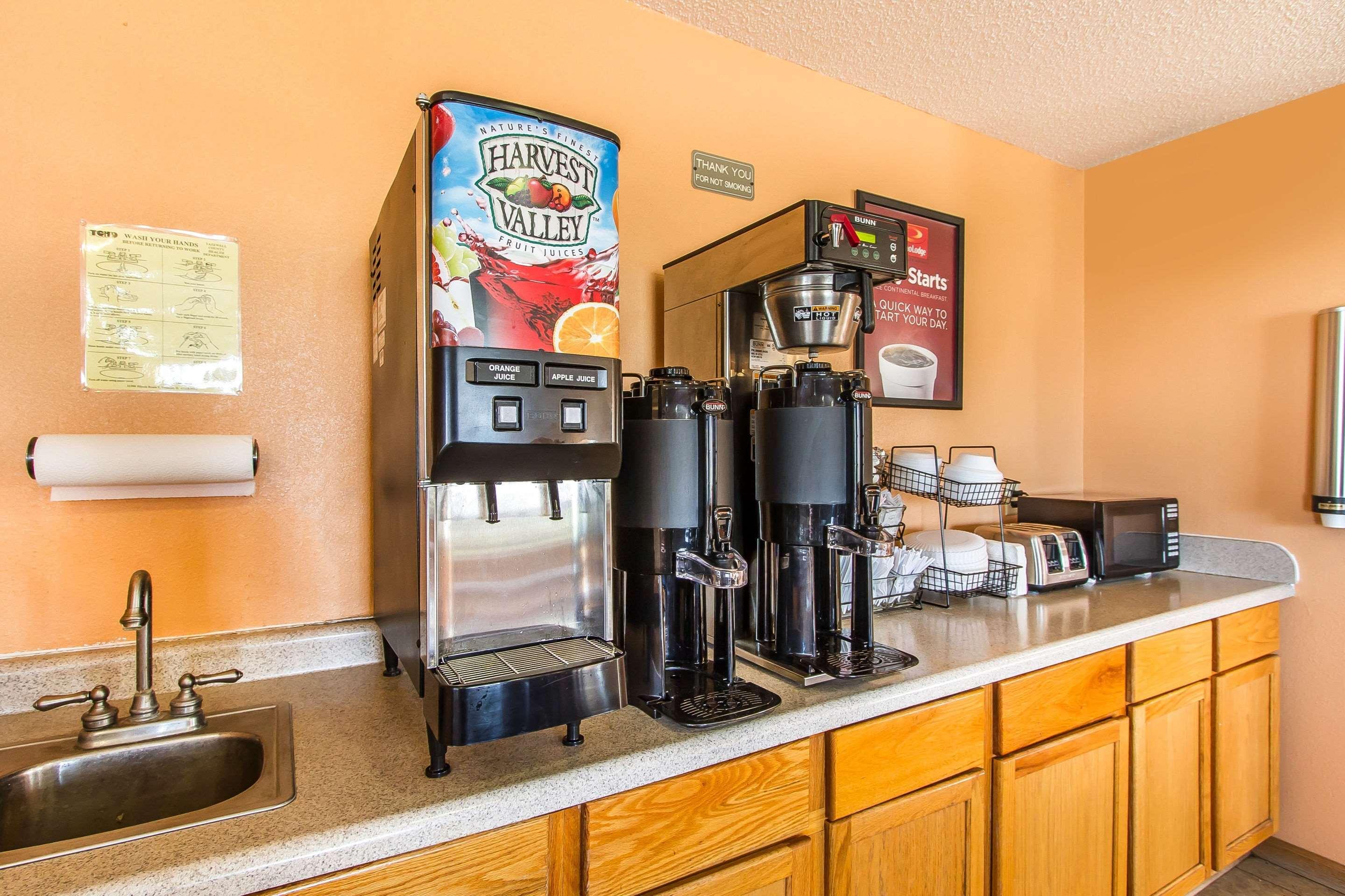 Econo Lodge & Suites Pekin Екстер'єр фото