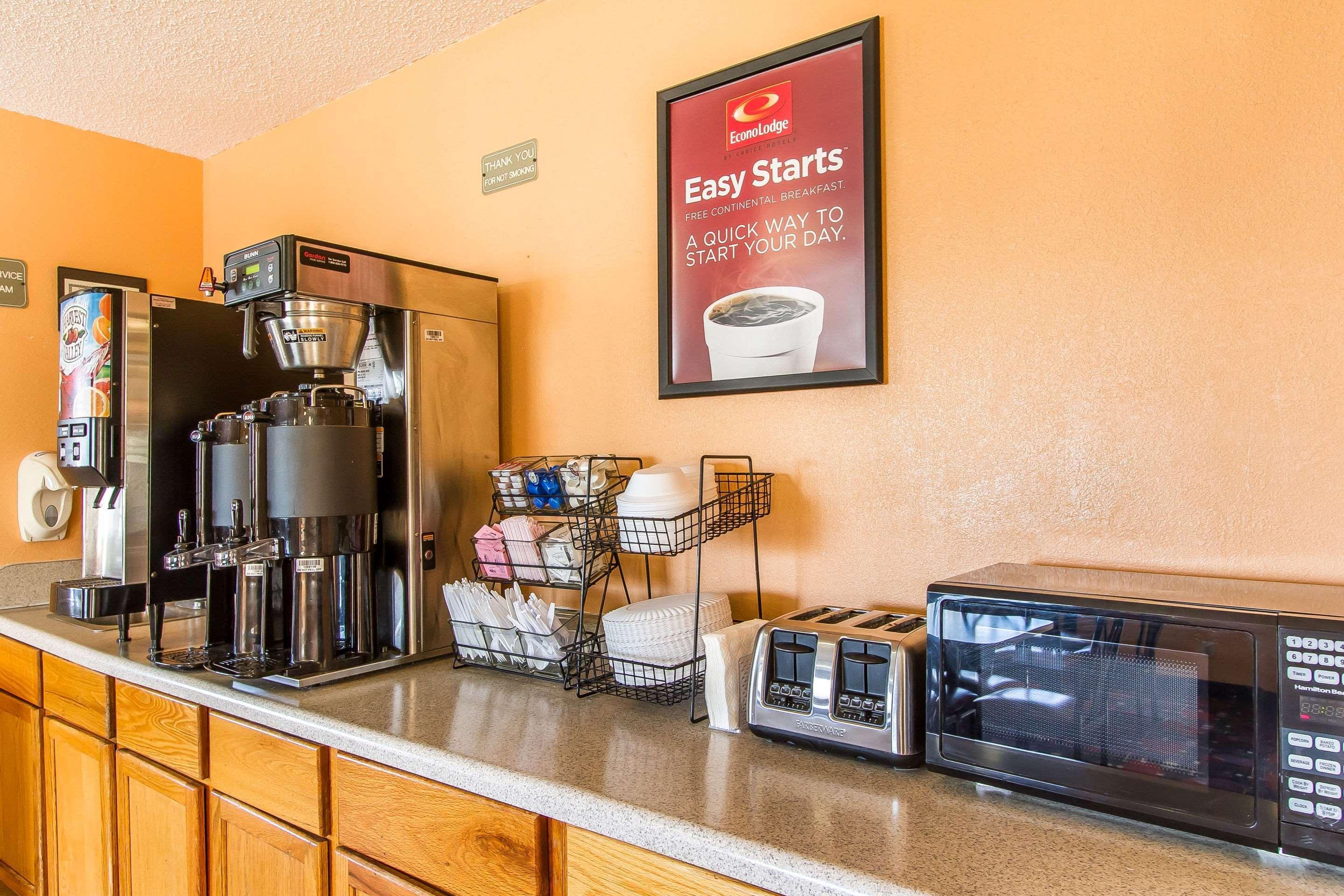 Econo Lodge & Suites Pekin Екстер'єр фото